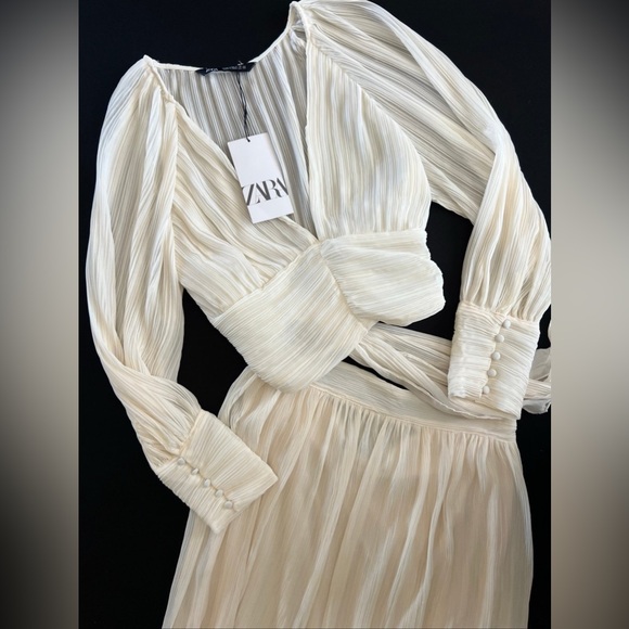 Zara Cream Skirt Set - Picture 9 of 13